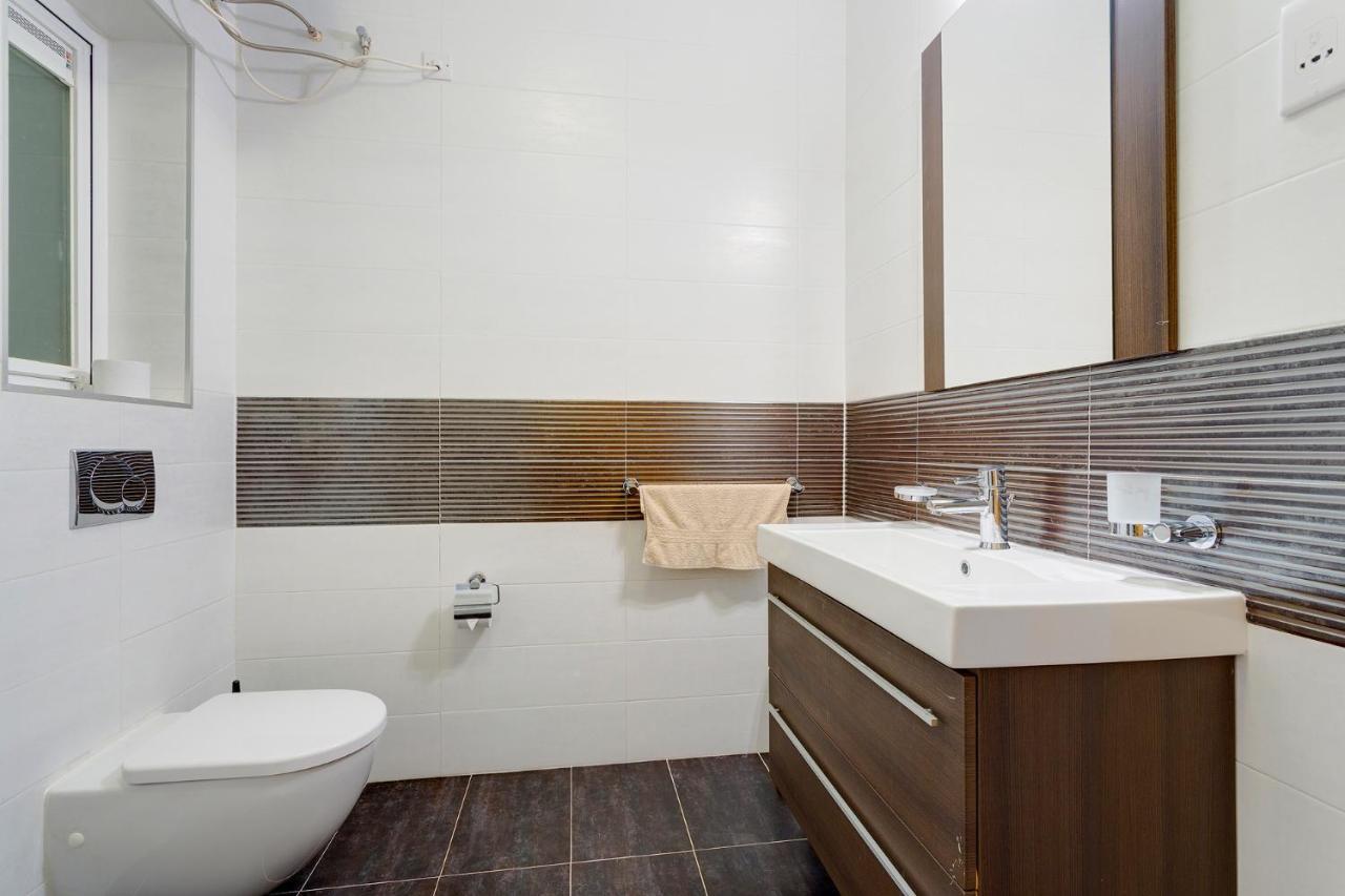Luxury Apt W/ Side Seaviews And Pool, Top Location Sliema Dış mekan fotoğraf